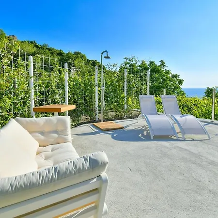 Tenuta C'est La Vie 2* Forio (Isola d'Ischia)