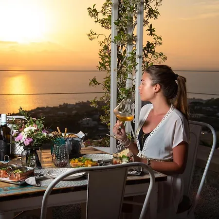 Tenuta C'est La Vie 2* Forio di Ischia